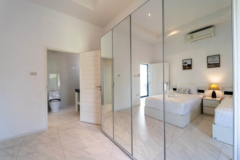 Фото Modern Large 2 Bedroom Pool Villa - Pv2