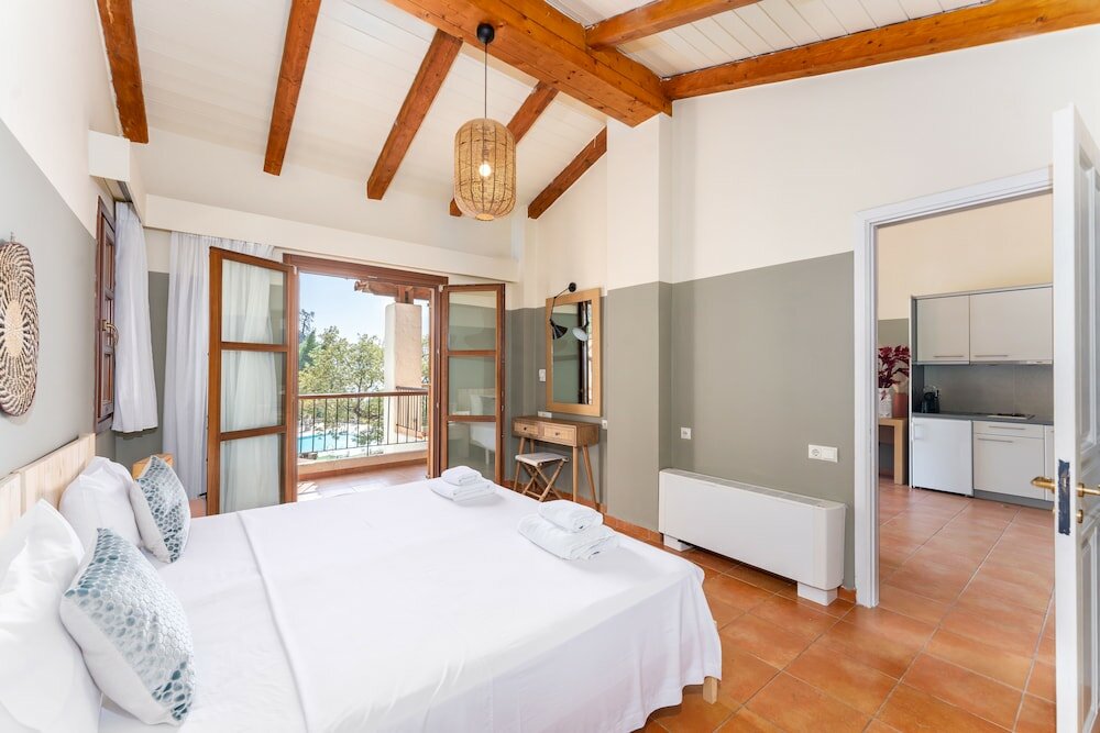 Фото Selina Kaminos Evia