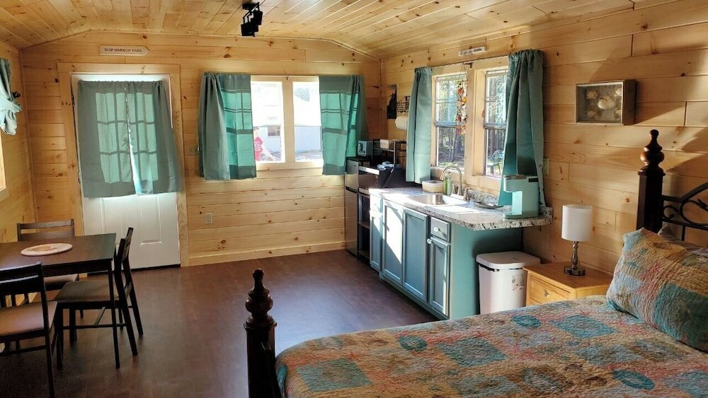 Фото Lighthouse Cabins Maine