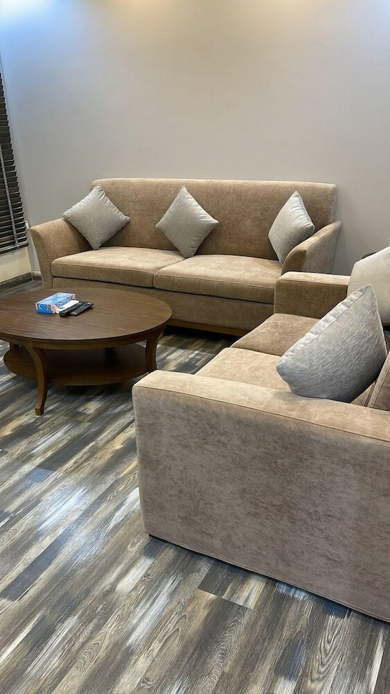 Фото New Holiday Serviced Apartments