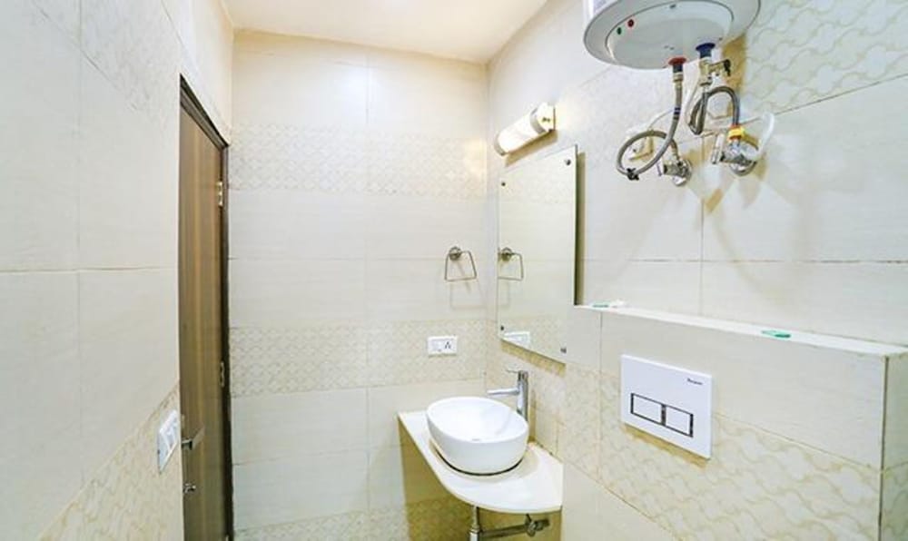 Фото Fabhotel The Grand Bella