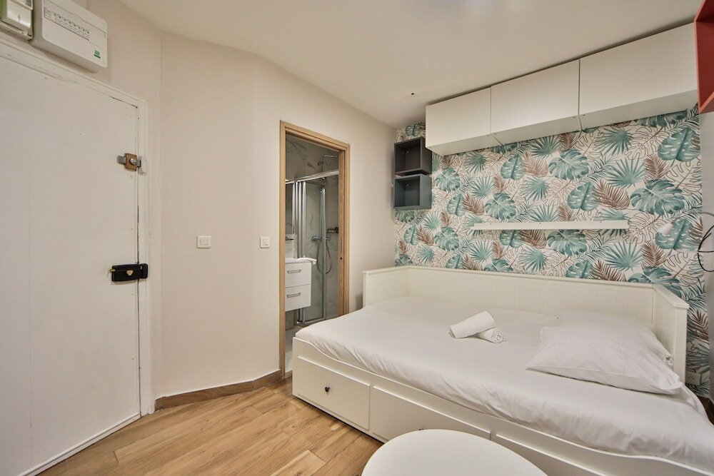 Фото Blue Night International 49