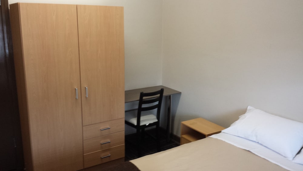 Фото Toongabbie Hotel