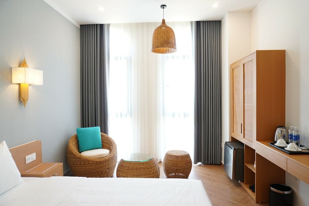 Фото Solea Hotel Grand World Phu Quoc