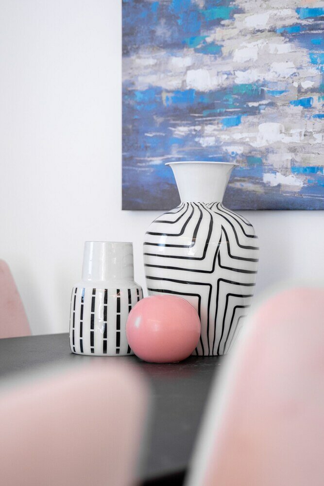 Фото Spacious 4bd House w Pool in Hezliya