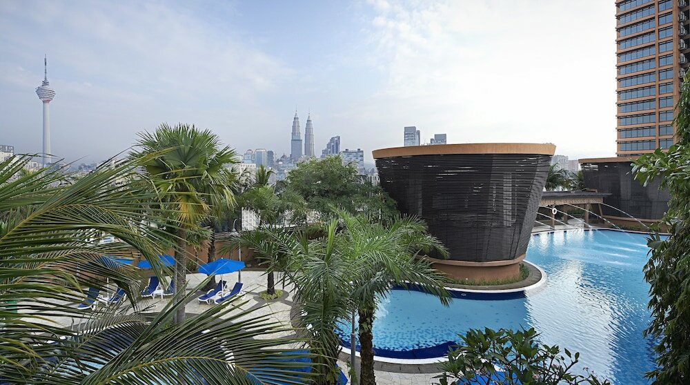 Фото Sunbow Suites