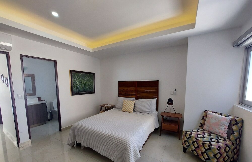 Фото Sunset View Luxury Condos