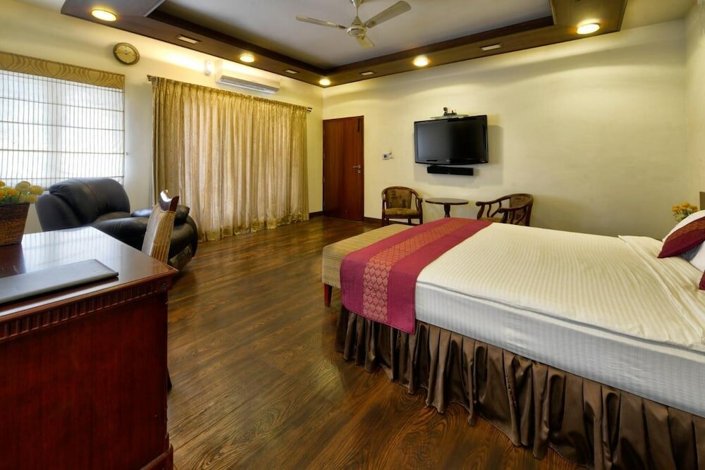 Фото Pleasant Boulevard MG Road