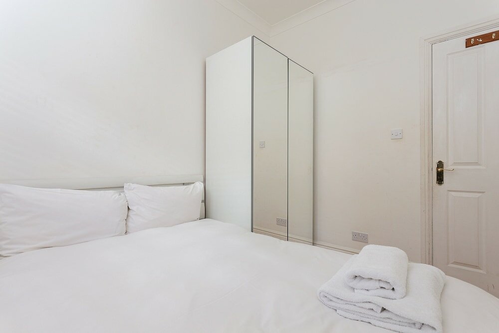 Фото Comfortable Flat Near Liverpool Street With 2 Bedrooms