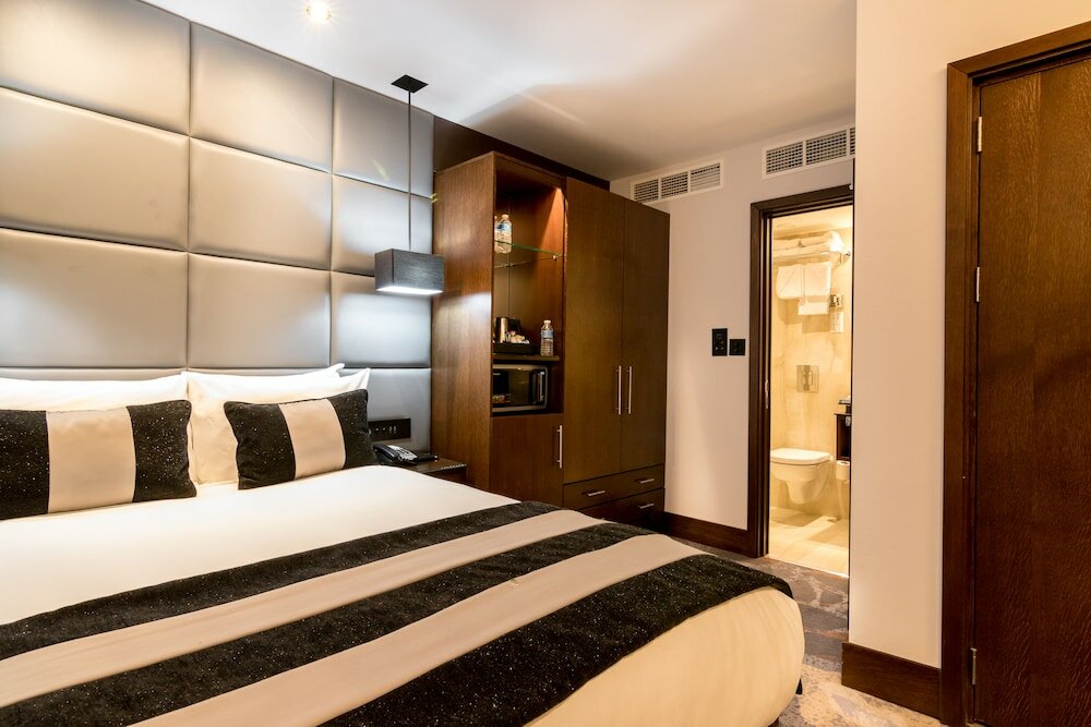 Фото The Devonshire