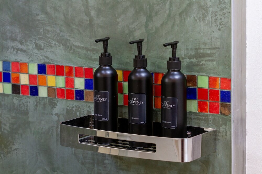 Фото The Courtney Lodge