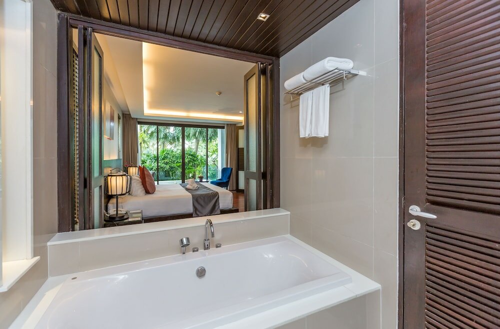 Фото Wyndham Sea Pearl Resort Phuket