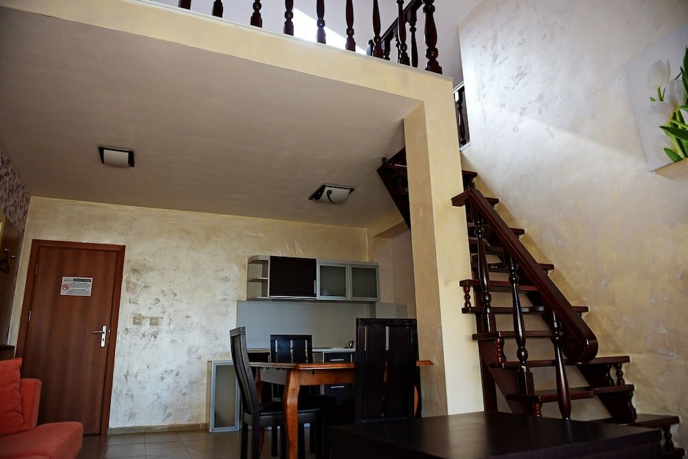 Фото Forest Nook Aparthotel