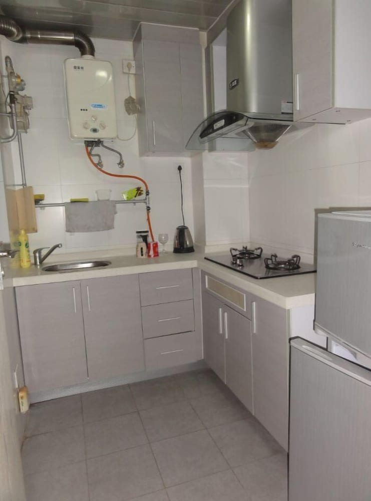 Фото Homehunter Short Term Apartment