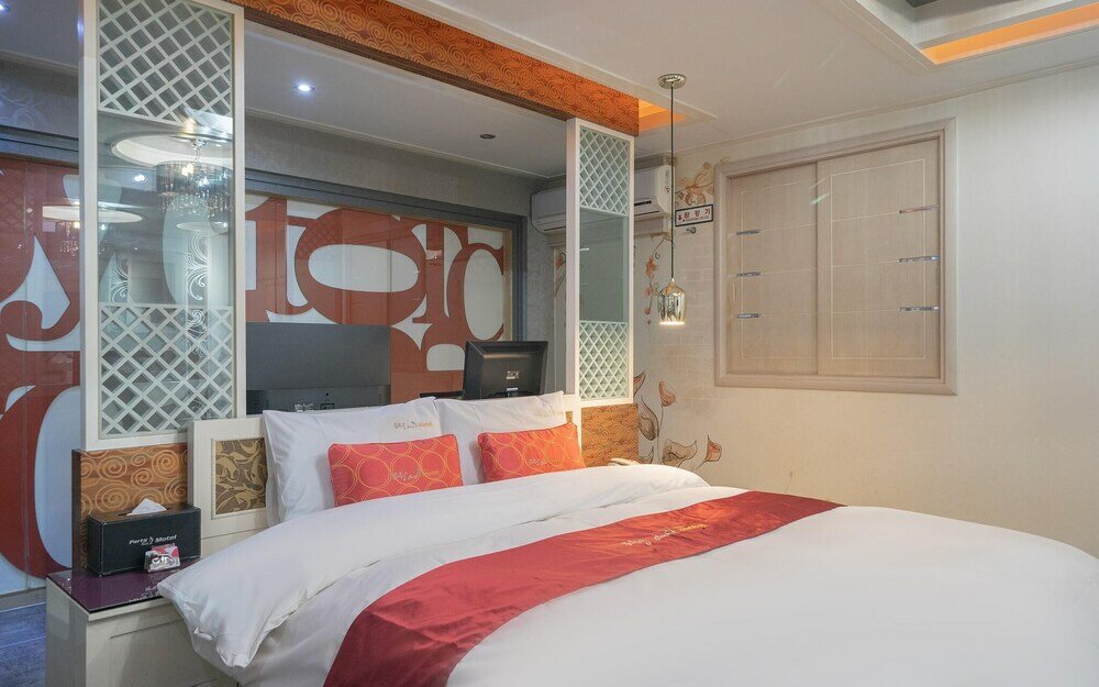 Фото Pohang Ocheon Party Rock Motel