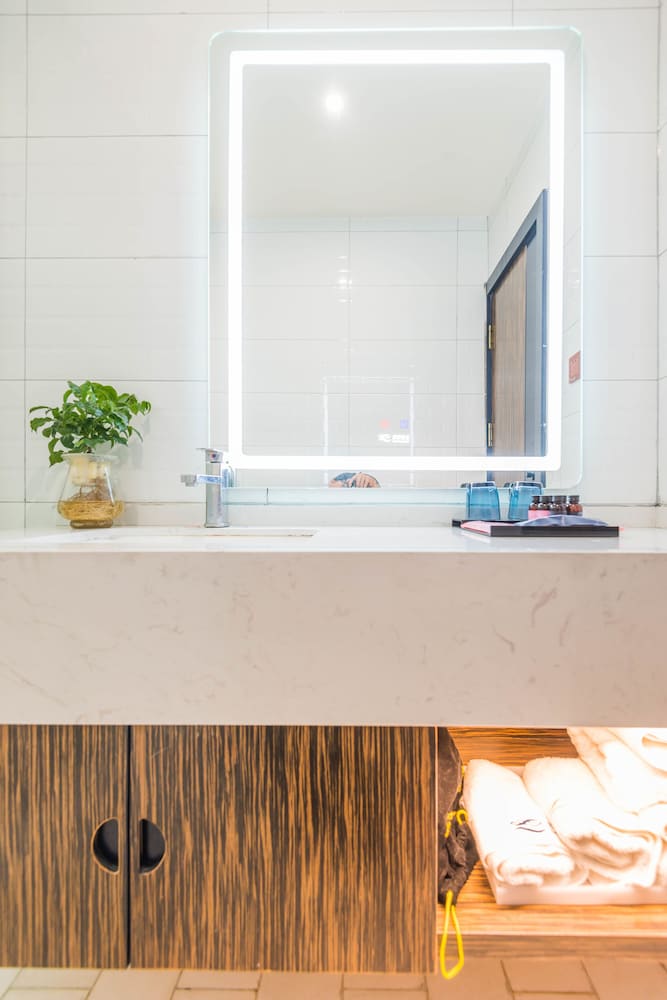 Фото Tengchong Soft Time Hotel