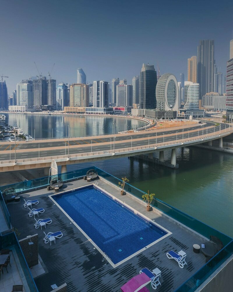 Hotel Radisson Blu Hotel Dubai Canal View, Dubai, photo