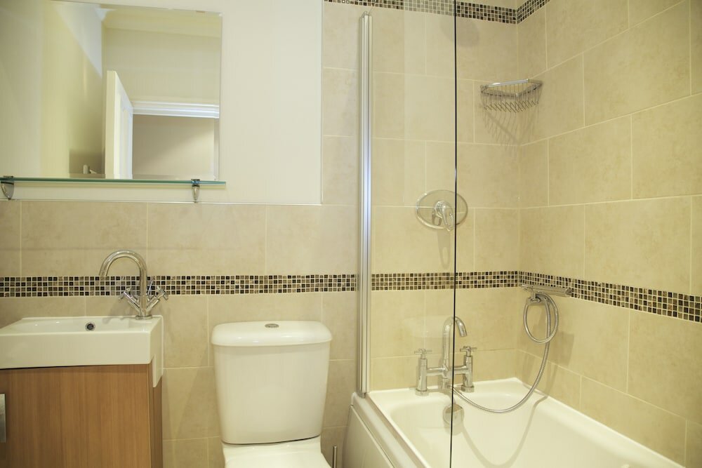 Фото A Place Like Home - Two Bedroom Flat near Gloucester Road