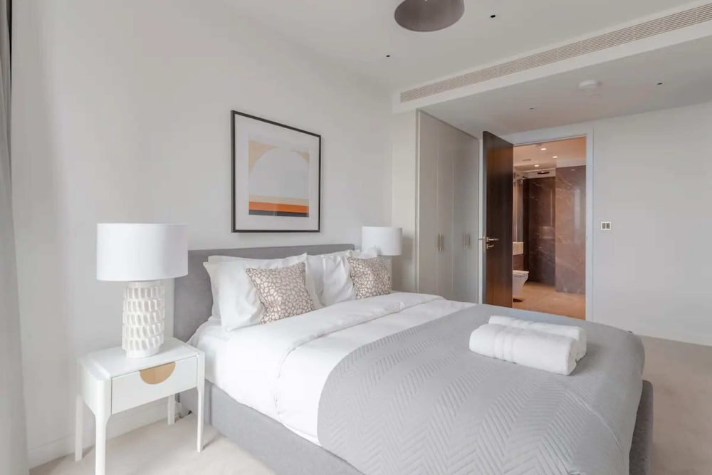 Фото Luxurious 2bd Flat by the River Near Vauxhall