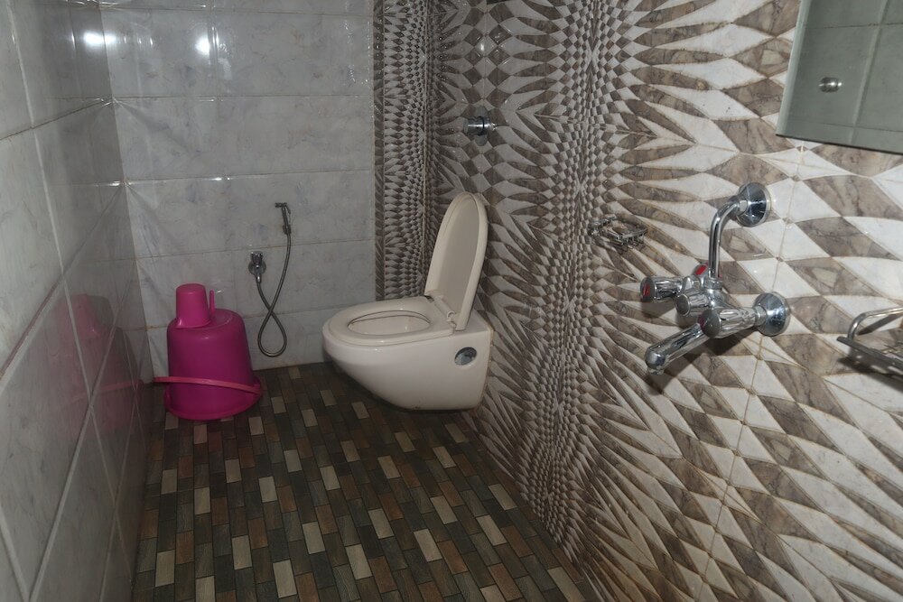 Фото IROOMZ Hotel Shree Krishna Palace