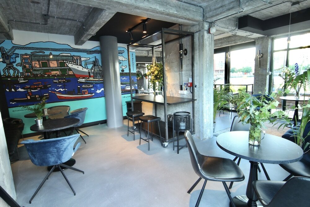 Фото Bed Bites & Business Hotel Rotterdam