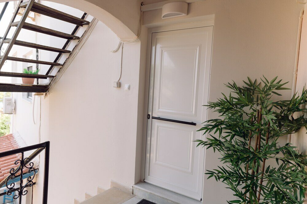 Фото Eleftheria Suites