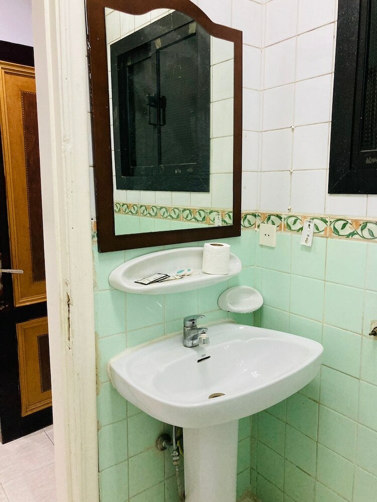 Фото Hotel Burj Al Diyafa Mubarak