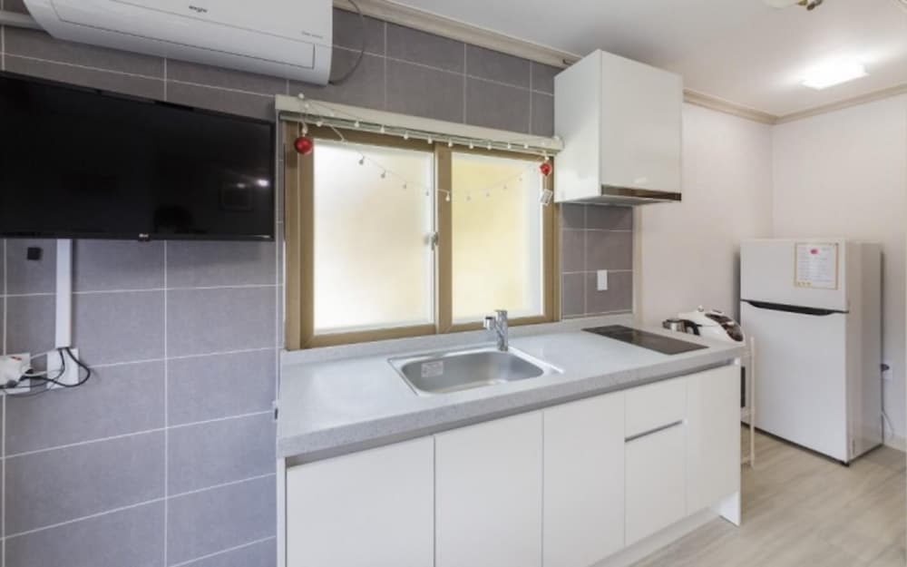 Фото Yeosu Ocean View Pension