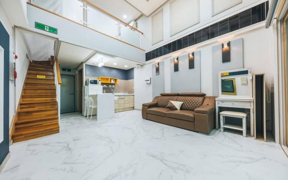 Фото Pohang Cheonnyeonbawi Pension