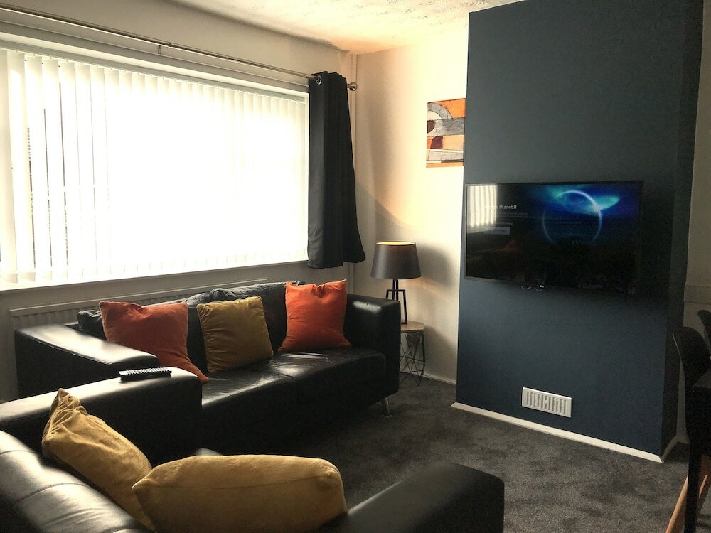 Фото Modern 3-bed House With Parking Bamber Bridge, Preston