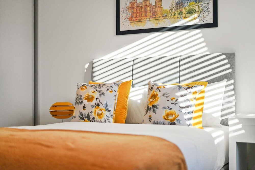 Фото Collingham Serviced Apartments