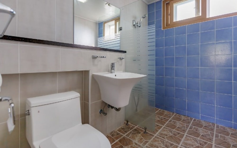 Фото Yeosu Glow Floor Pension