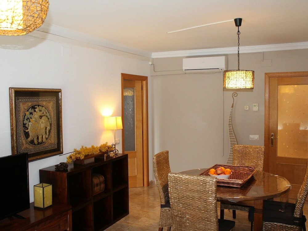 Фото Suitur beach apartment with pool