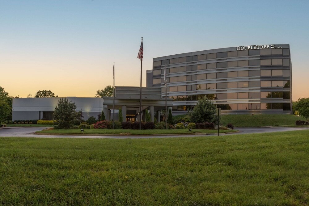 Фото DoubleTree by Hilton Winston Salem - University