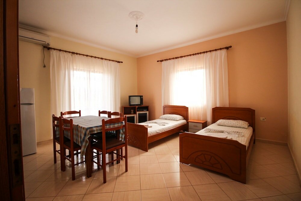 Фото Apartments Dine