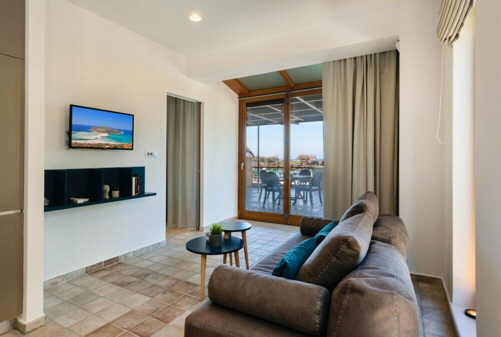 Фото Xenios Dias Apartments