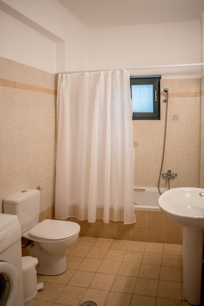 Фото Oikia Eleanthi - Beachfront Garden Home