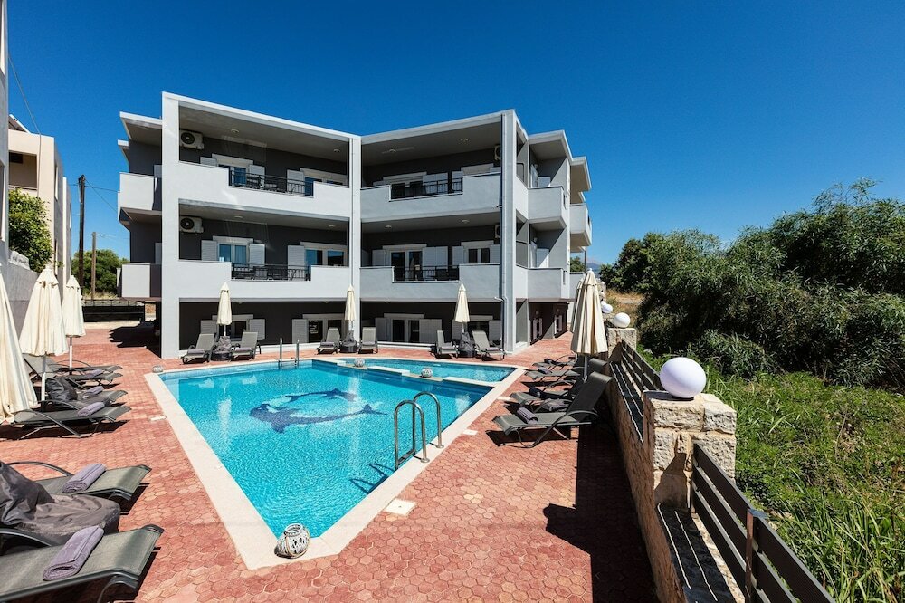 Фото Helena's Aparthotel