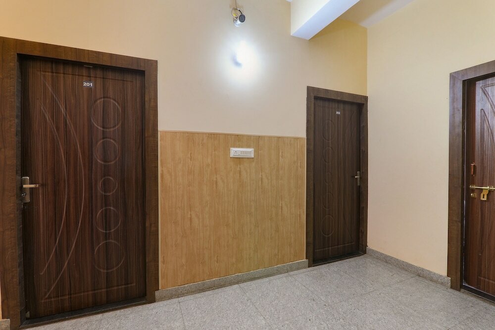 Фото Fabhotel Gsv Inn