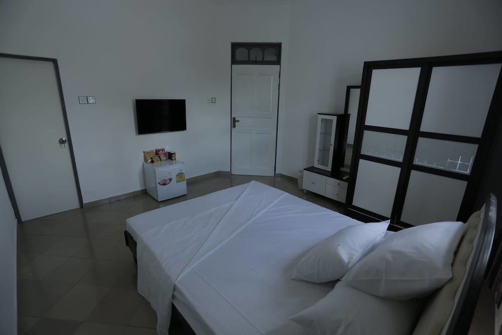 Фото Ungoofaaru Inn