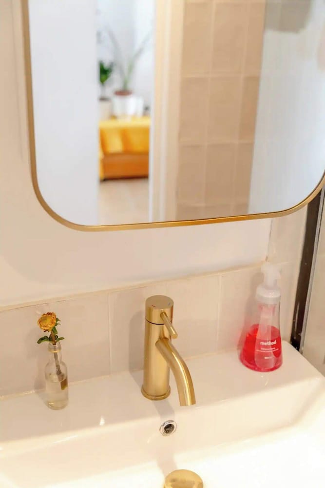 Фото Unique 1bd Flat With Terrace - West Kensington