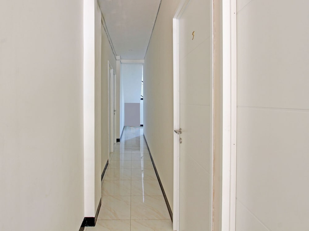 Фото Collection O 92972 Gaharu Hotel