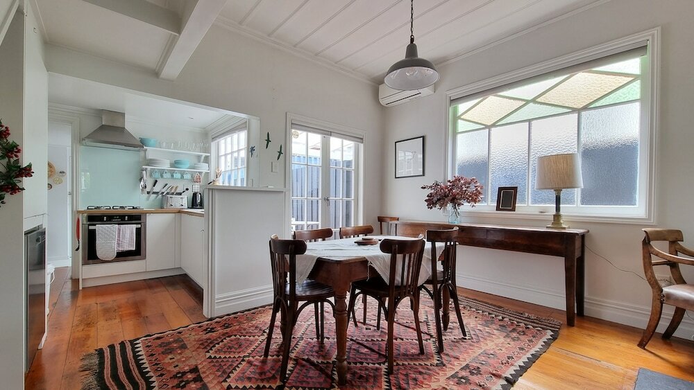 Фото Timeless Heritage Grey Lynn 2br Beauty