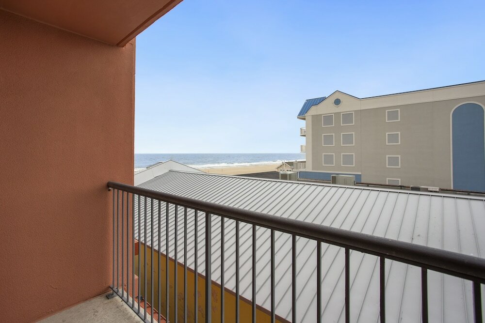 Фото The Americana Hotel