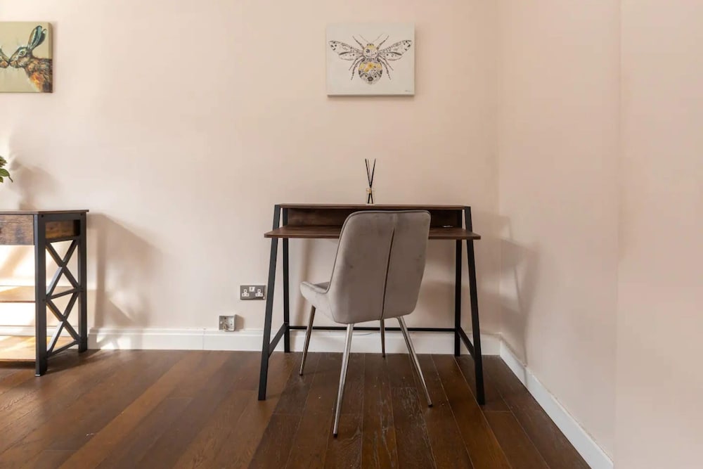 Фото Spacious and Bright 2 Bedroom Flat in Maida Vale