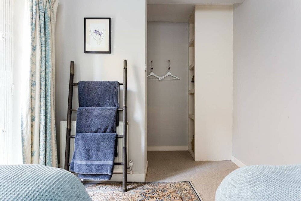 Фото Delightful 2 bed Garden Flat in Shepherd's Bush