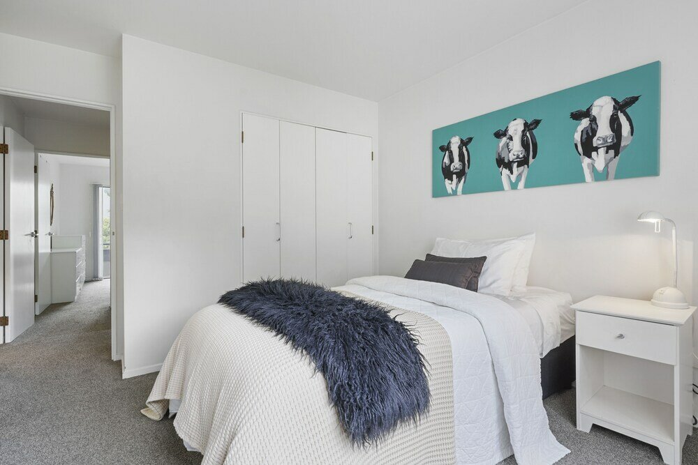 Фото Stylish Central 2br Apt nr Hospital