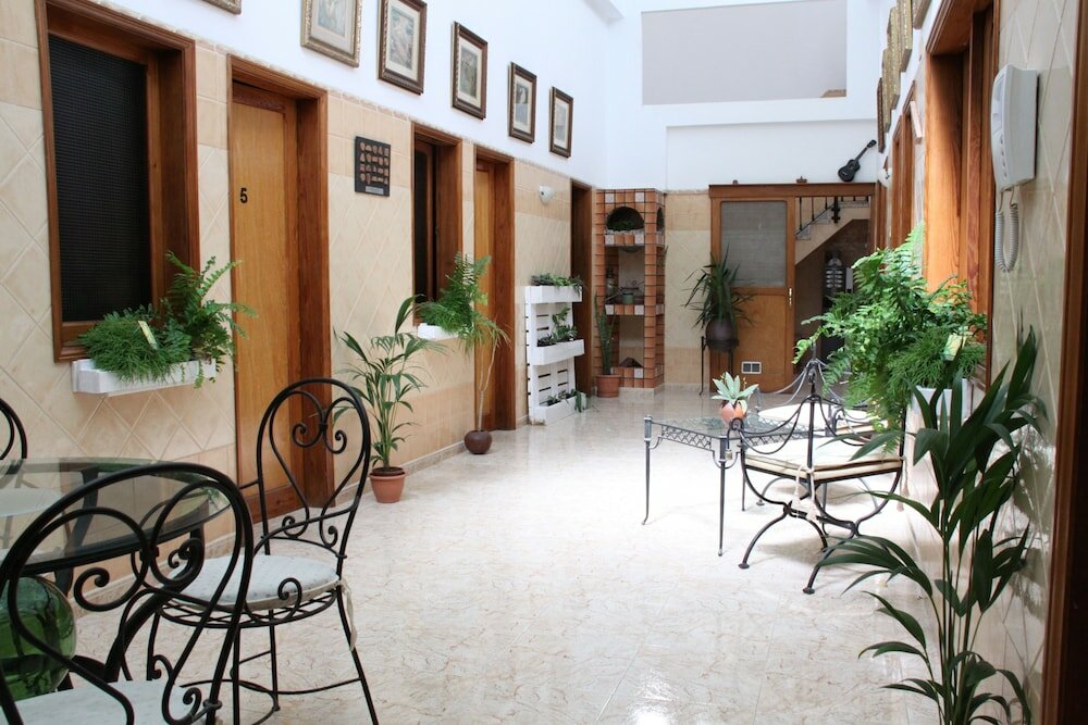 Фото The Garden Bed and Breakfast