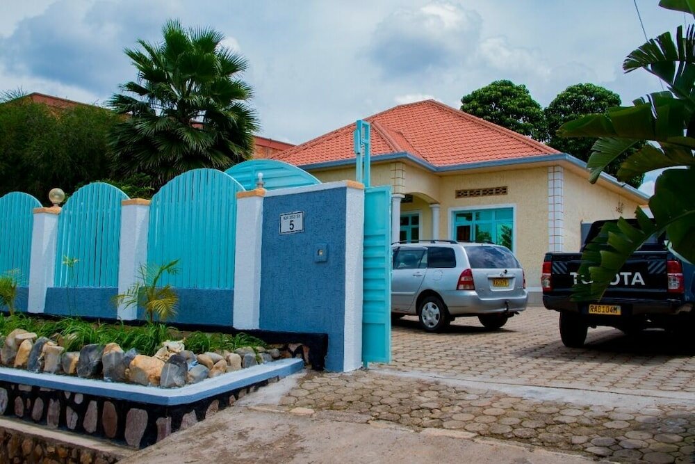 Фото отеля 1