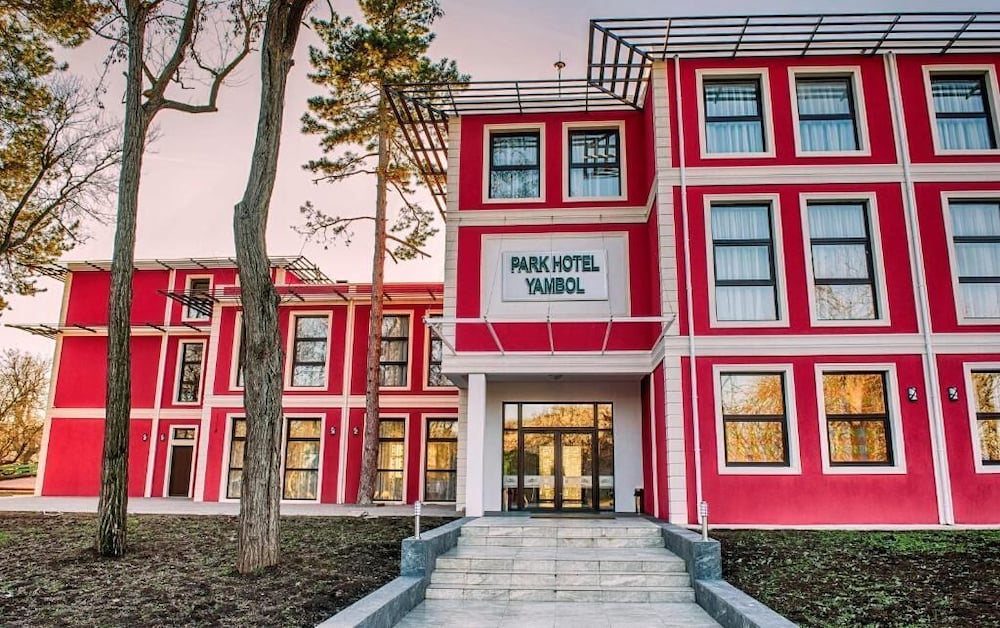 Фото отеля 1